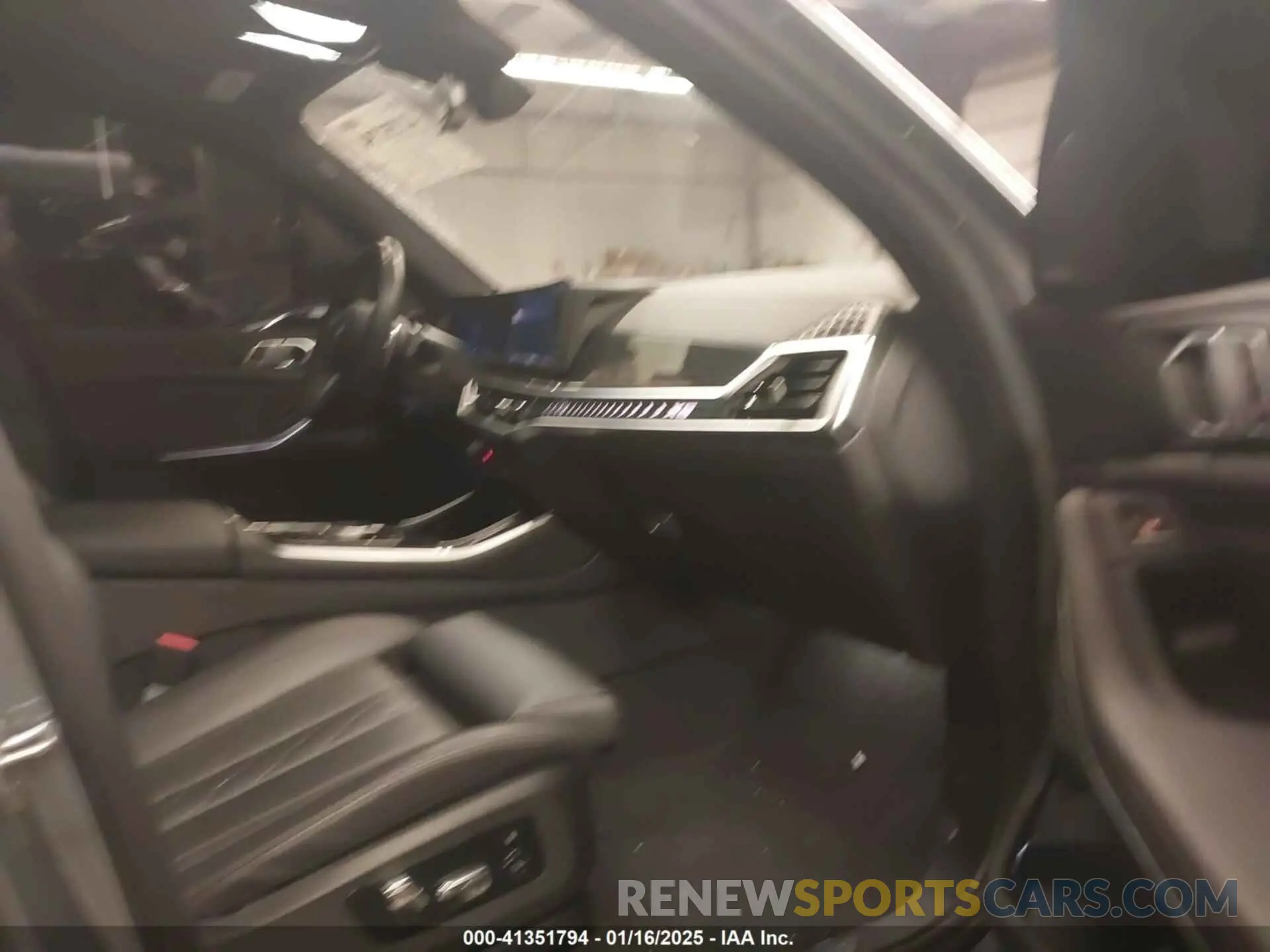 5 Photograph of a damaged car 5UX23EU08R9U39588 BMW X5 2024
