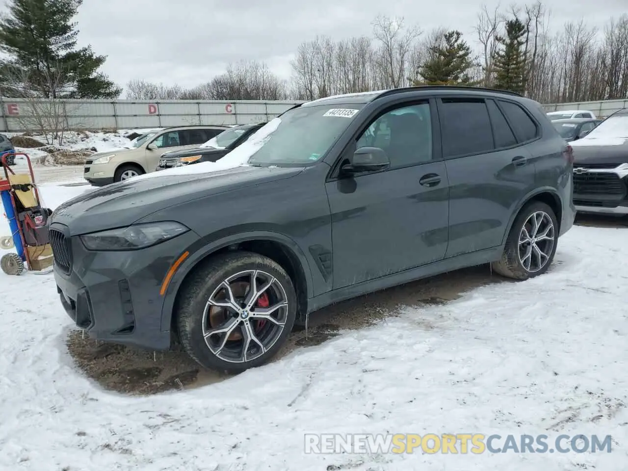 1 Photograph of a damaged car 5UX23EU08R9U81596 BMW X5 2024