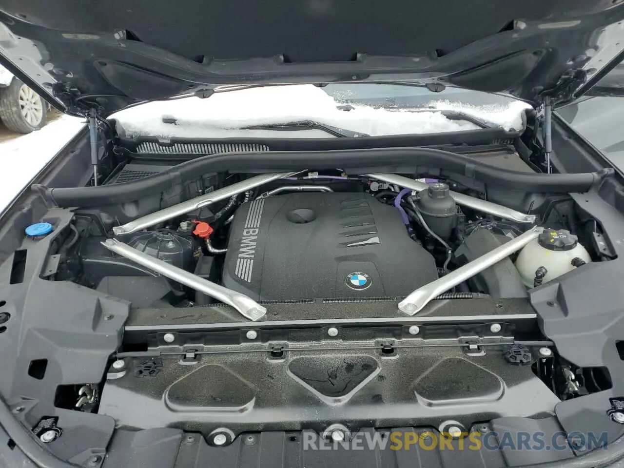 12 Photograph of a damaged car 5UX23EU08R9U81596 BMW X5 2024