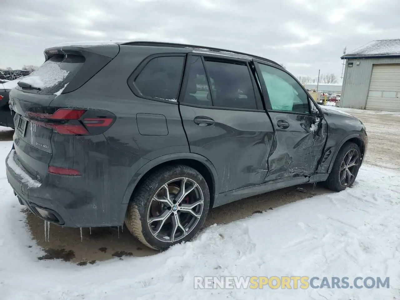 3 Photograph of a damaged car 5UX23EU08R9U81596 BMW X5 2024