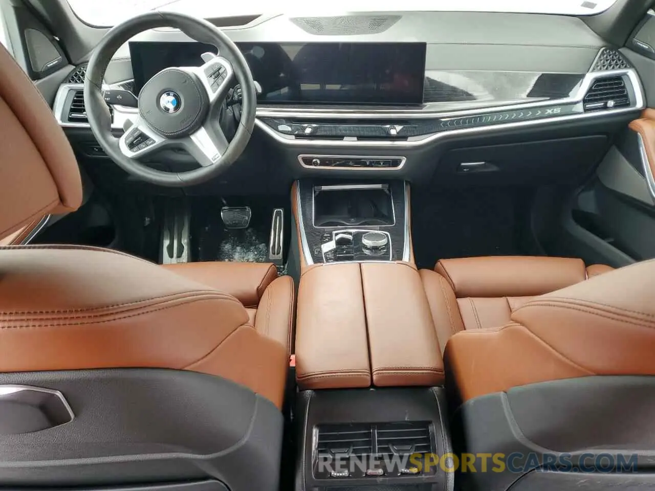 8 Photograph of a damaged car 5UX23EU08R9U81596 BMW X5 2024