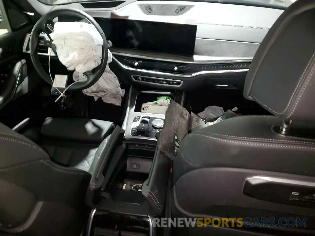 8 Photograph of a damaged car 5UX23EU08R9V74411 BMW X5 2024