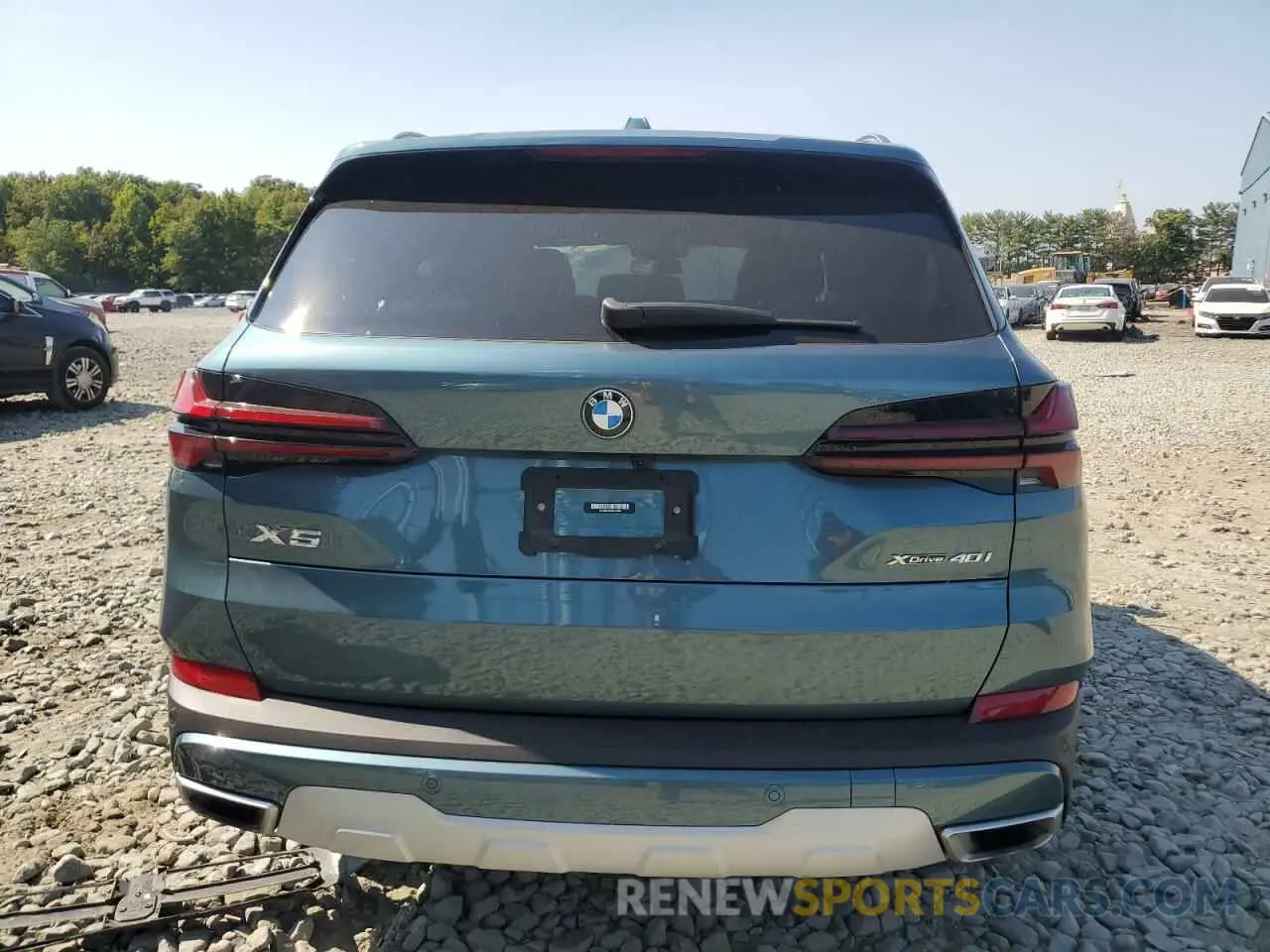 6 Photograph of a damaged car 5UX23EU09R9S15388 BMW X5 2024