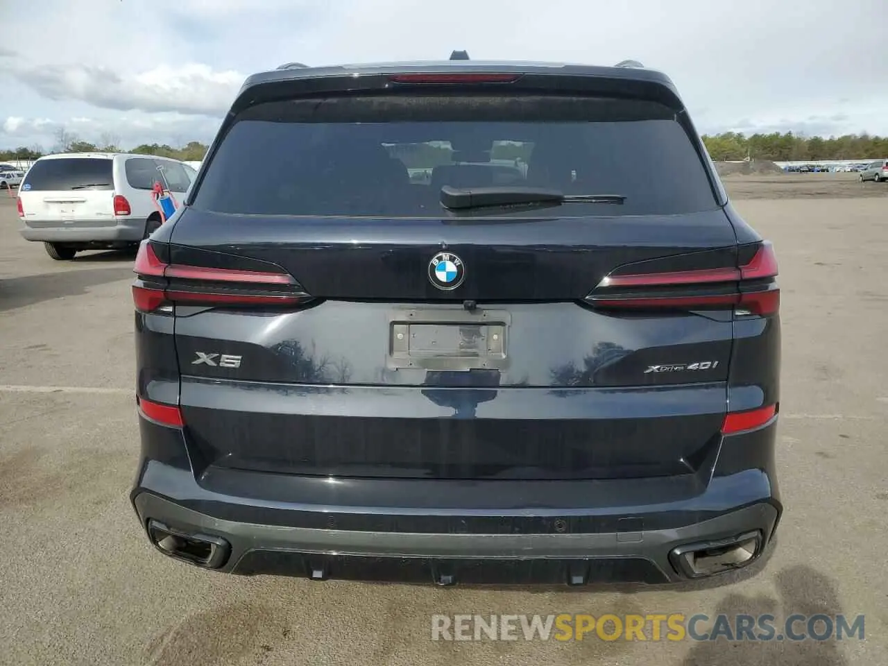 6 Photograph of a damaged car 5UX23EU09R9S17979 BMW X5 2024