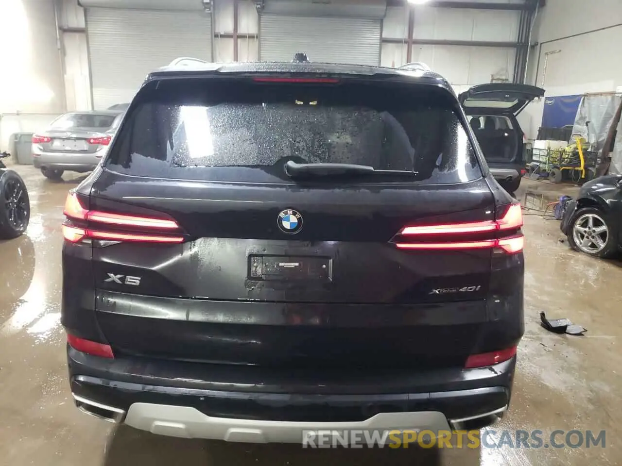 6 Photograph of a damaged car 5UX23EU09R9S20851 BMW X5 2024