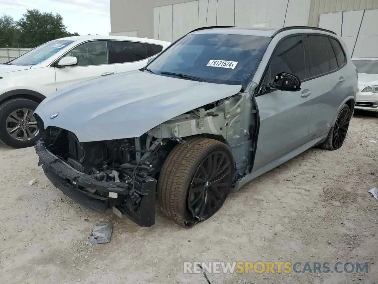 1 Photograph of a damaged car 5UX23EU09R9S54689 BMW X5 2024