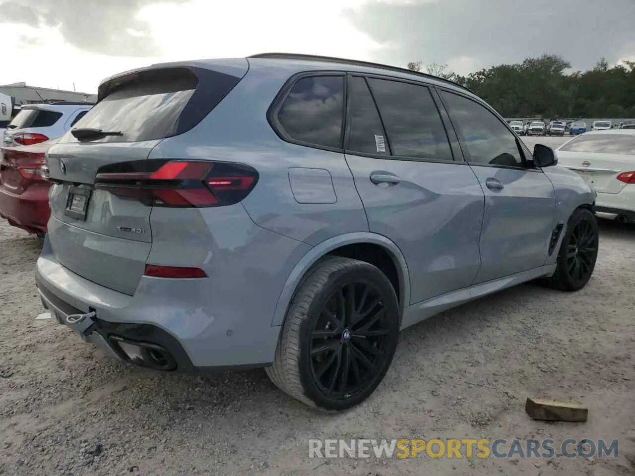 3 Photograph of a damaged car 5UX23EU09R9S54689 BMW X5 2024