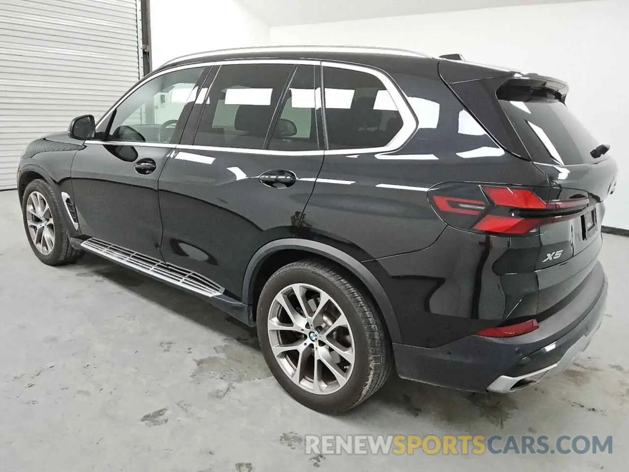 2 Photograph of a damaged car 5UX23EU09R9U70607 BMW X5 2024