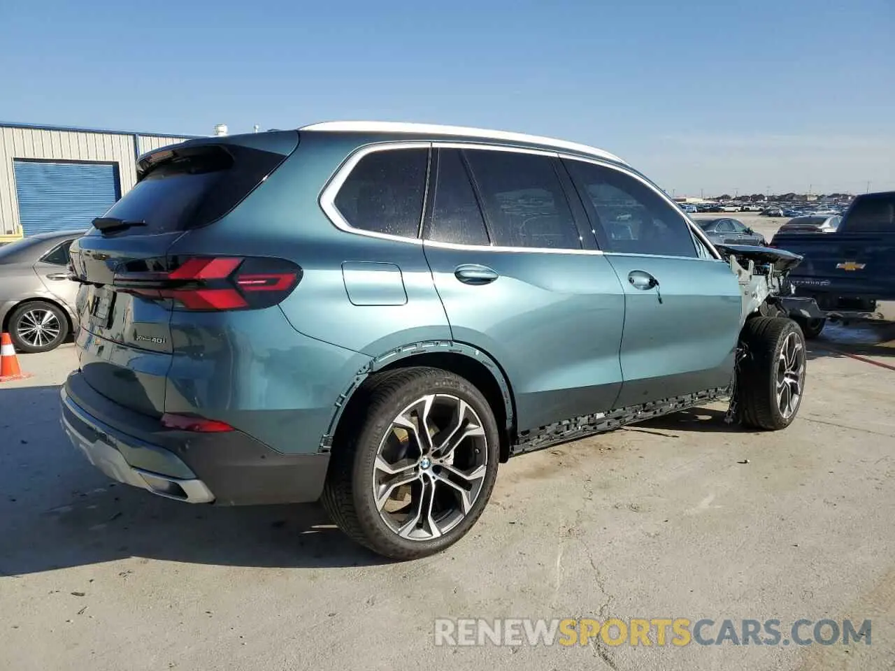 3 Photograph of a damaged car 5UX23EU09R9V13732 BMW X5 2024