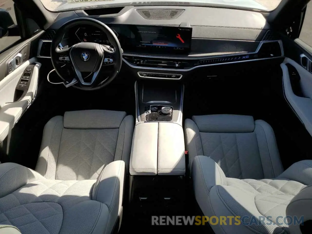 8 Photograph of a damaged car 5UX23EU09R9V13732 BMW X5 2024