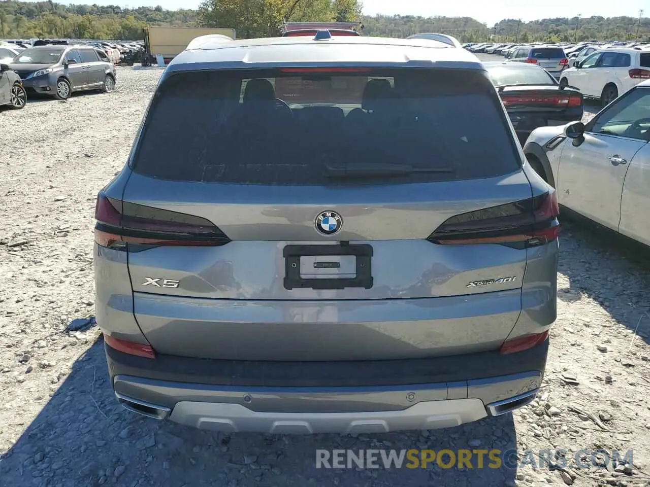 6 Photograph of a damaged car 5UX23EU09R9V18431 BMW X5 2024