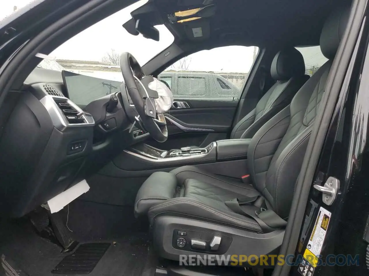 7 Photograph of a damaged car 5UX23EU0XR9U56117 BMW X5 2024