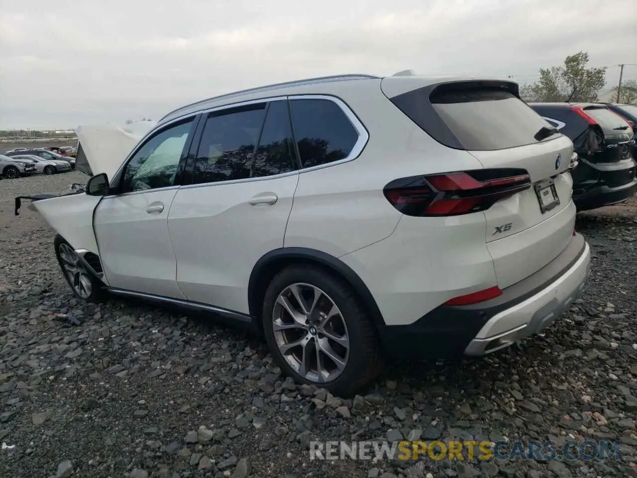 2 Photograph of a damaged car 5UX23EU0XR9V18518 BMW X5 2024