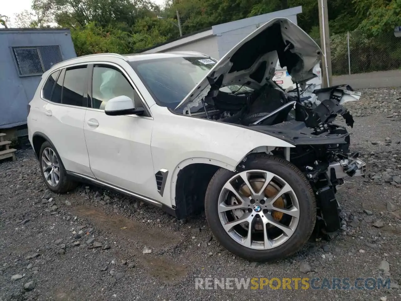 4 Photograph of a damaged car 5UX23EU0XR9V18518 BMW X5 2024