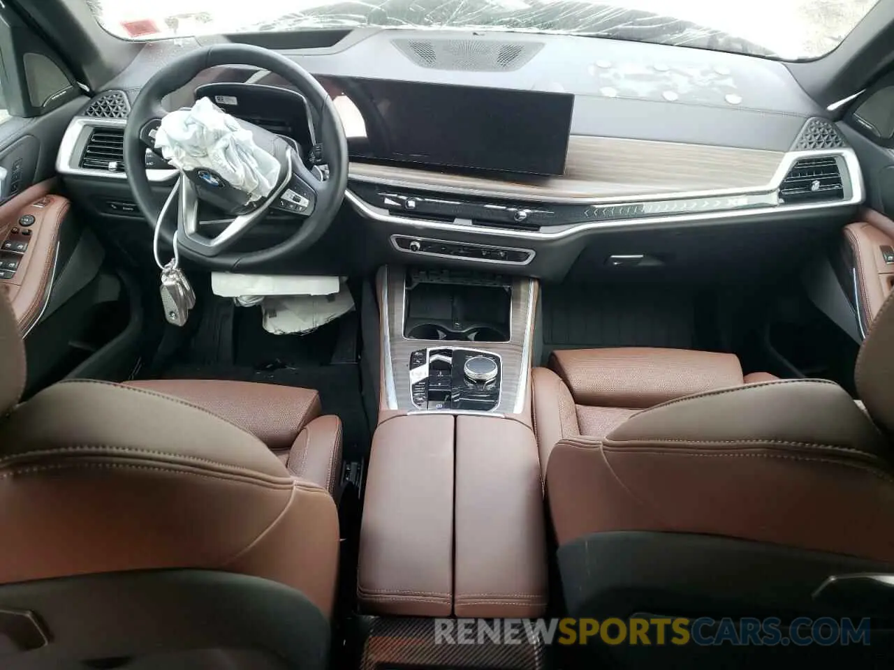 8 Photograph of a damaged car 5UX23EU0XR9V18518 BMW X5 2024