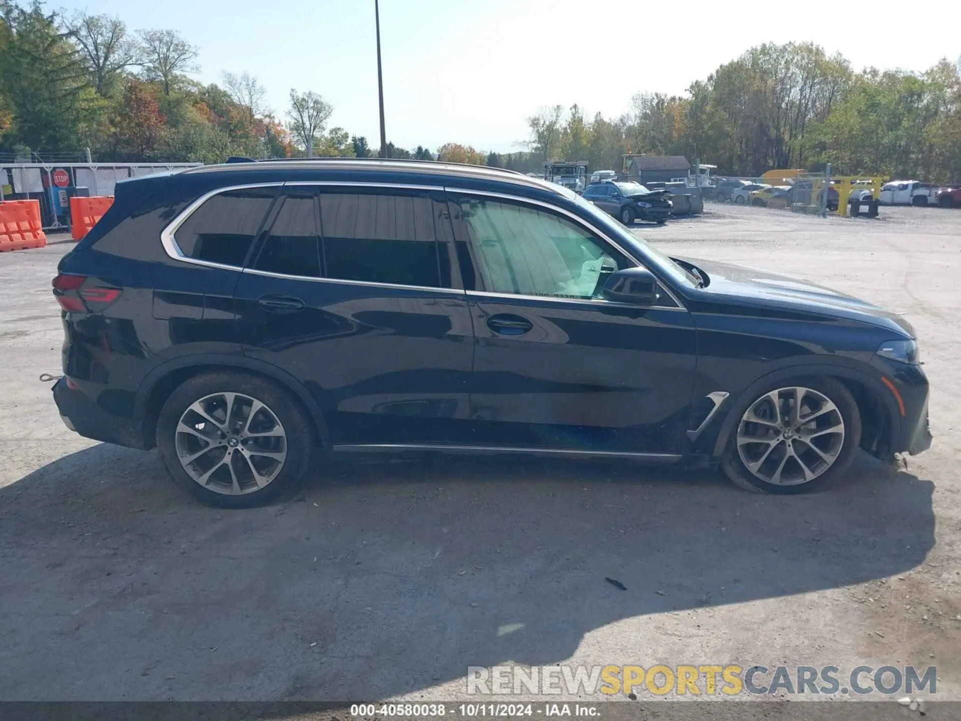 13 Photograph of a damaged car 5UX23EU0XR9V87595 BMW X5 2024