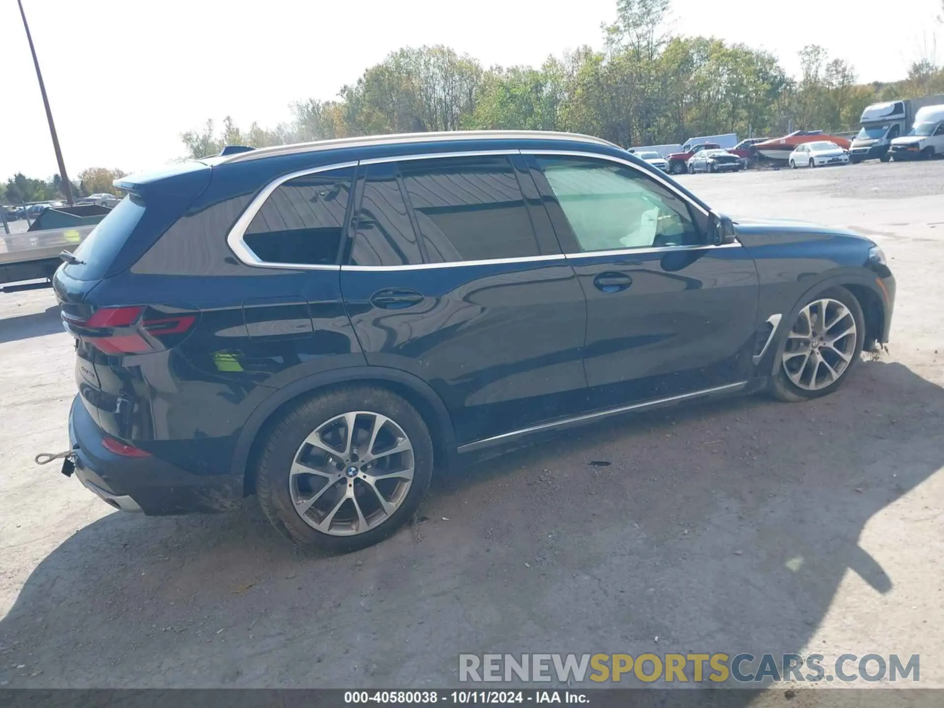 4 Photograph of a damaged car 5UX23EU0XR9V87595 BMW X5 2024
