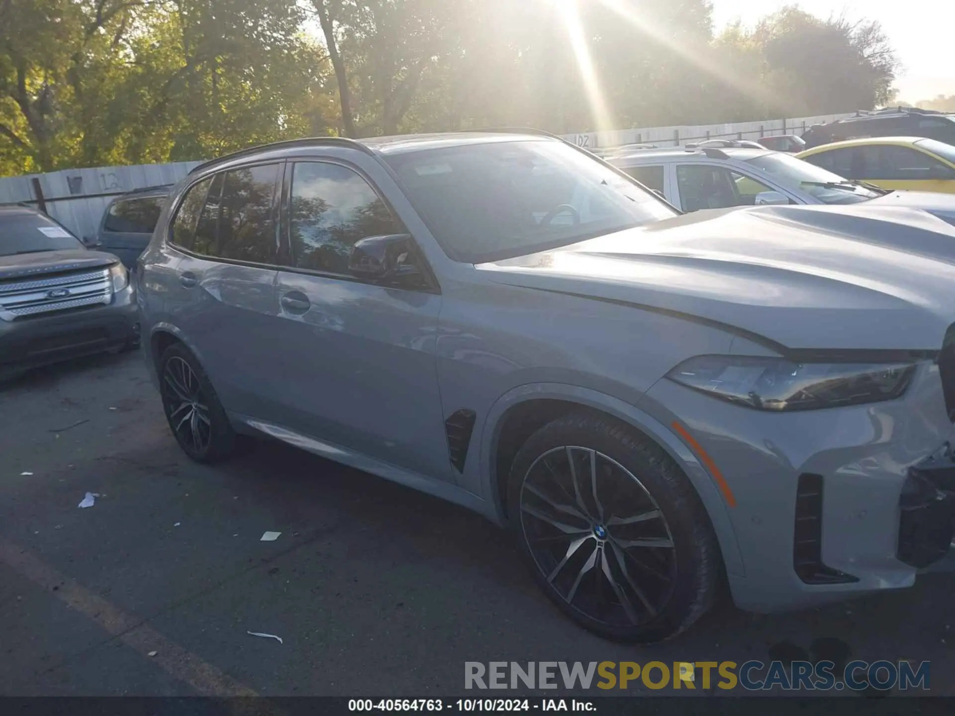 13 Photograph of a damaged car 5UX33EU01R9S37972 BMW X5 2024