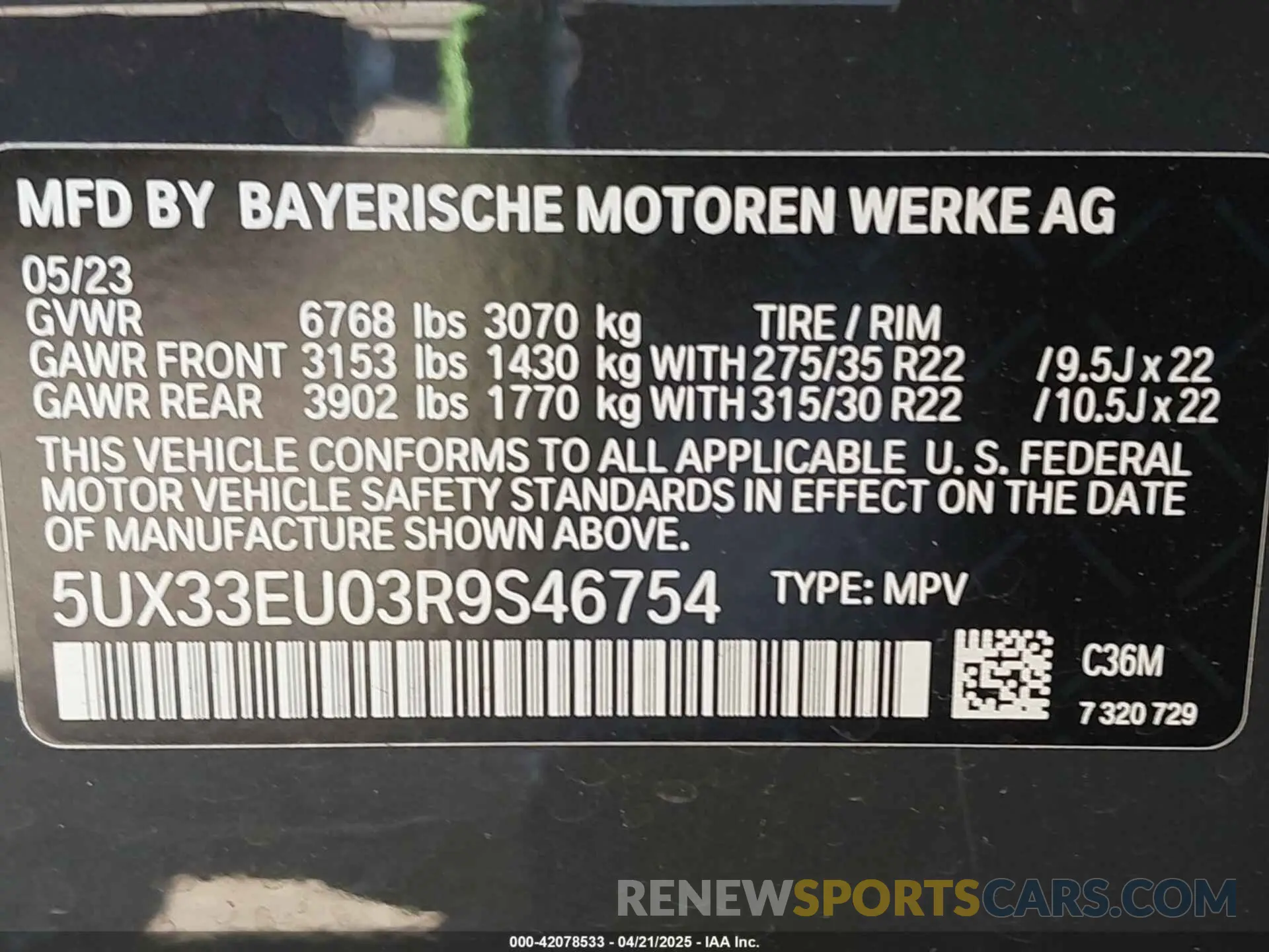 9 Photograph of a damaged car 5UX33EU03R9S46754 BMW X5 2024