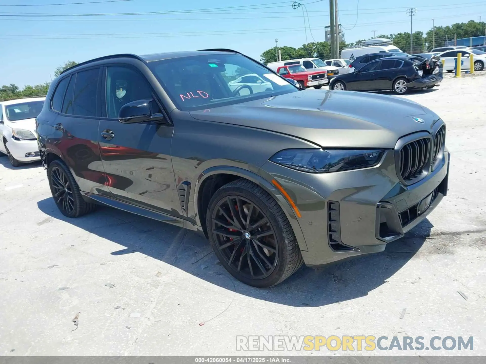 1 Photograph of a damaged car 5UX33EU04R9U60278 BMW X5 2024