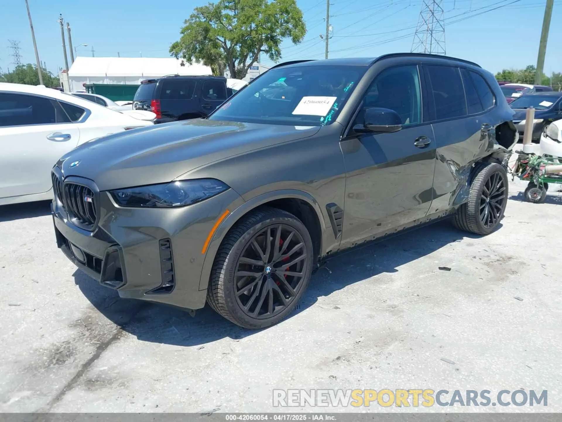 2 Photograph of a damaged car 5UX33EU04R9U60278 BMW X5 2024