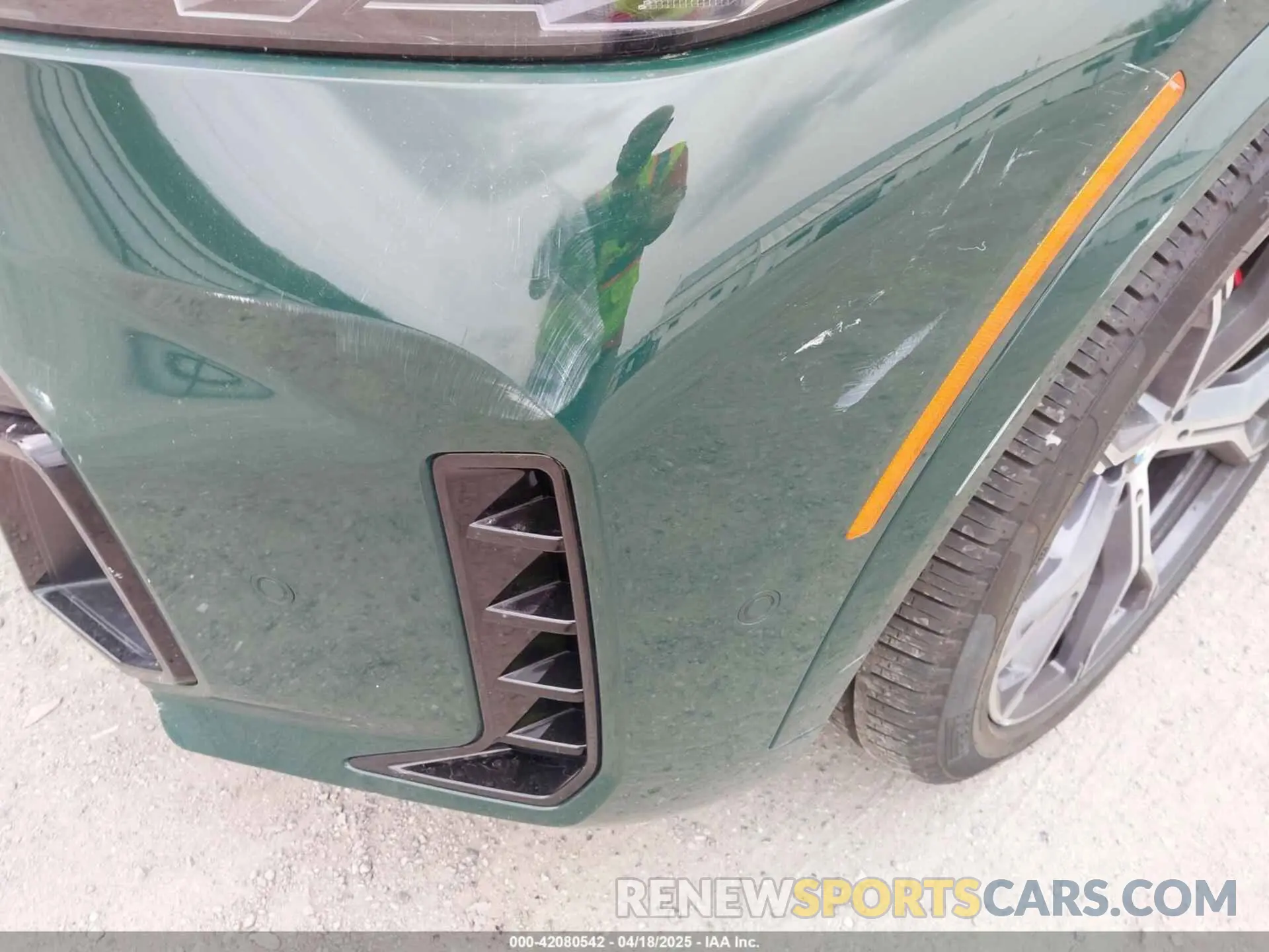 21 Photograph of a damaged car 5UX33EU07R9S62620 BMW X5 2024