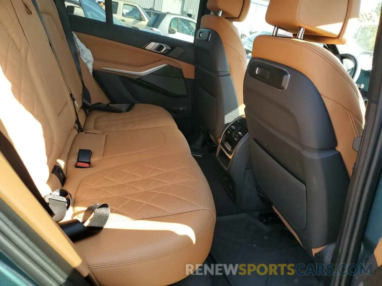 11 Photograph of a damaged car 5UX43EU01R9T80389 BMW X5 2024