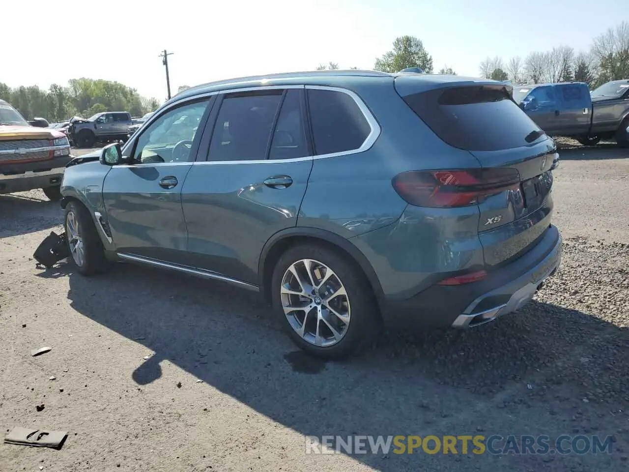 2 Photograph of a damaged car 5UX43EU01R9T80389 BMW X5 2024