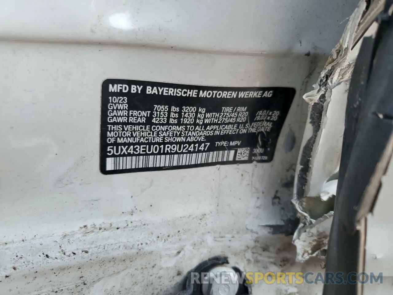 13 Photograph of a damaged car 5UX43EU01R9U24147 BMW X5 2024