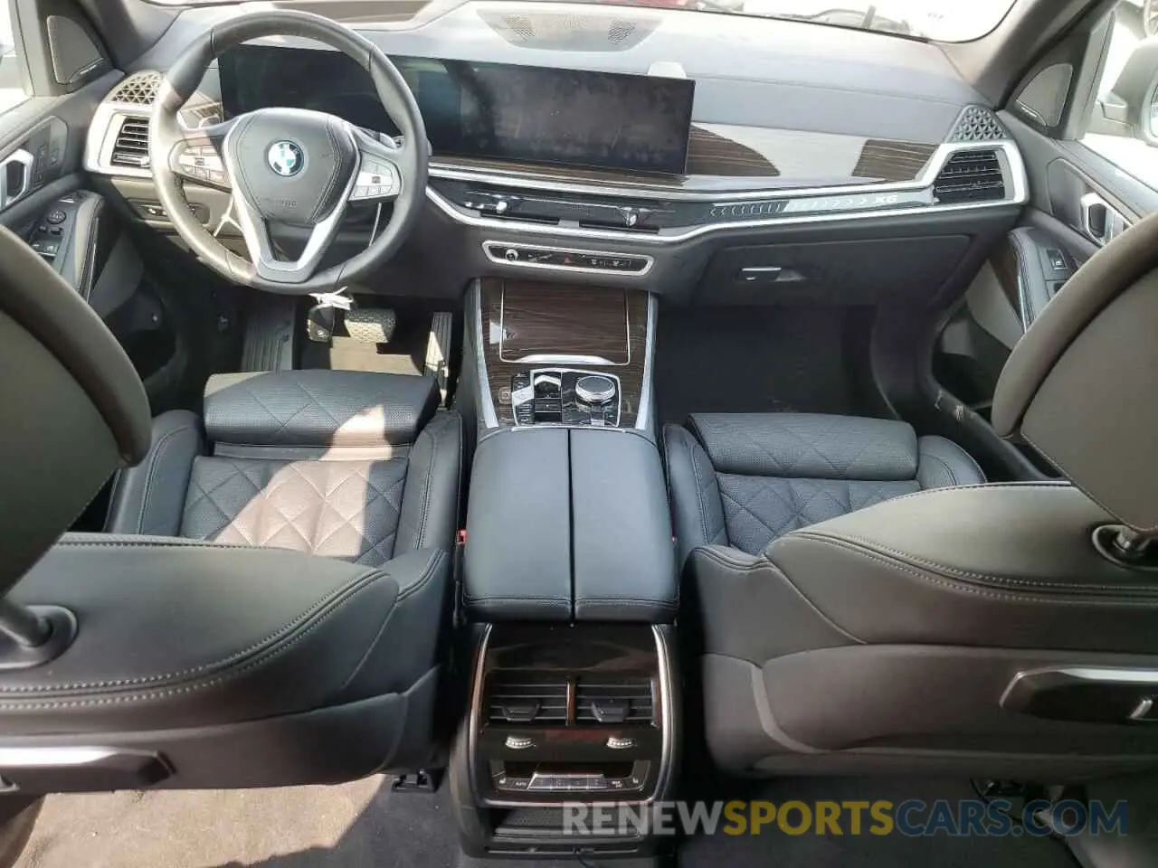 8 Photograph of a damaged car 5UX43EU01R9U24147 BMW X5 2024
