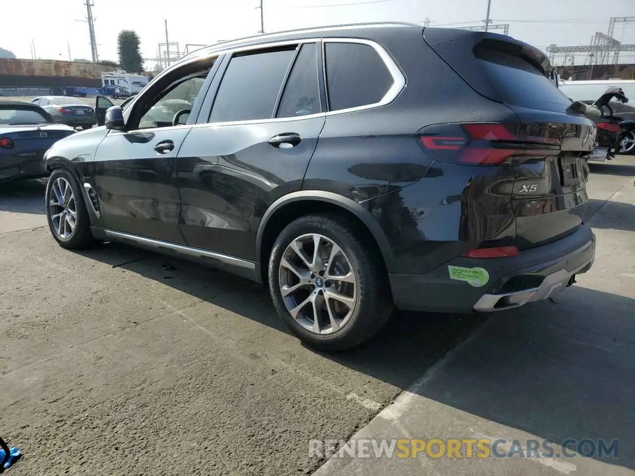 2 Photograph of a damaged car 5UX43EU02R9S55904 BMW X5 2024