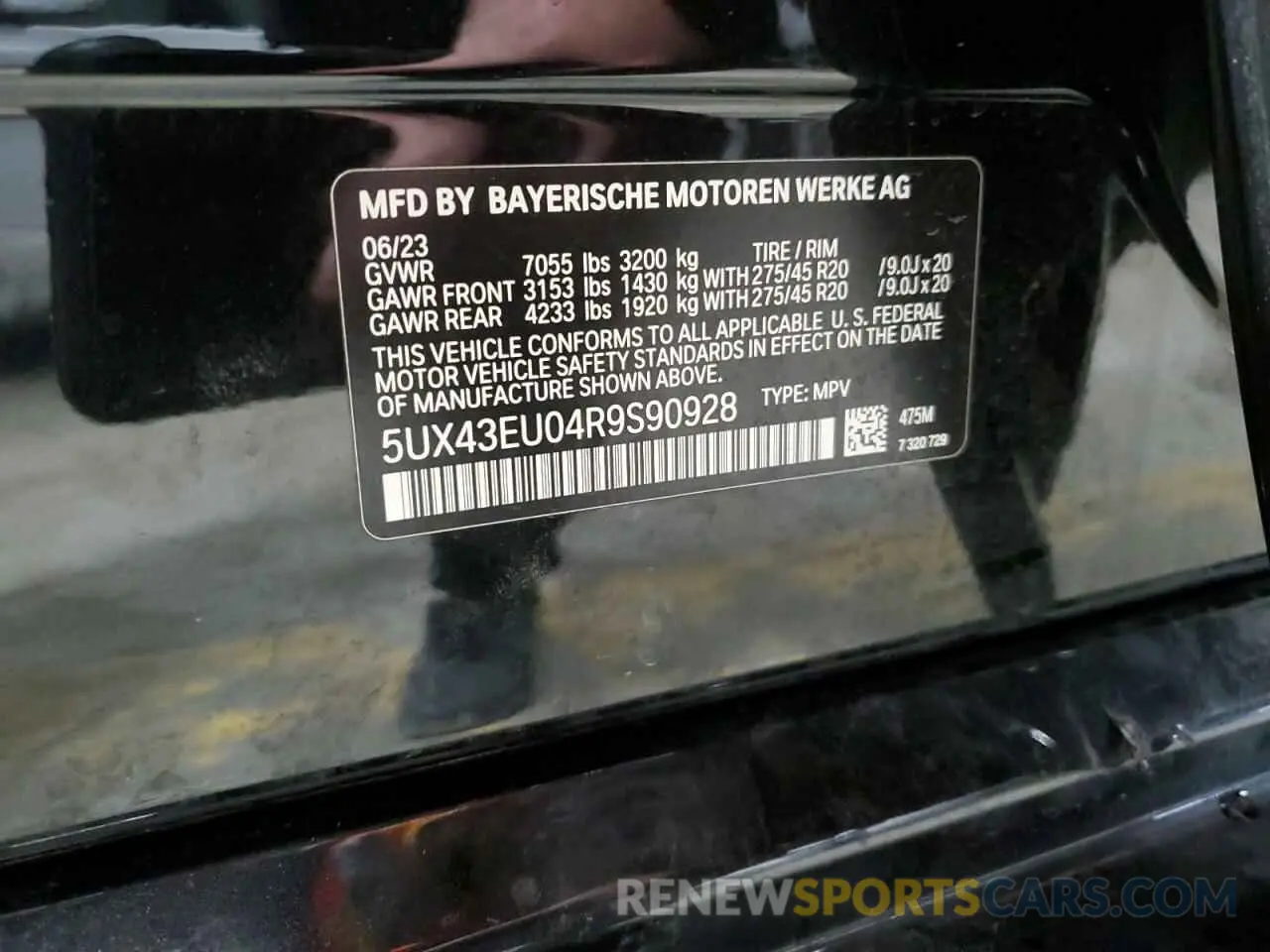 15 Photograph of a damaged car 5UX43EU04R9S90928 BMW X5 2024
