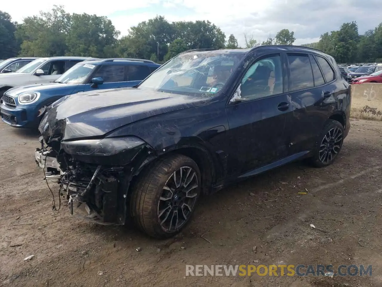 1 Photograph of a damaged car 5UX43EU05R9T10068 BMW X5 2024
