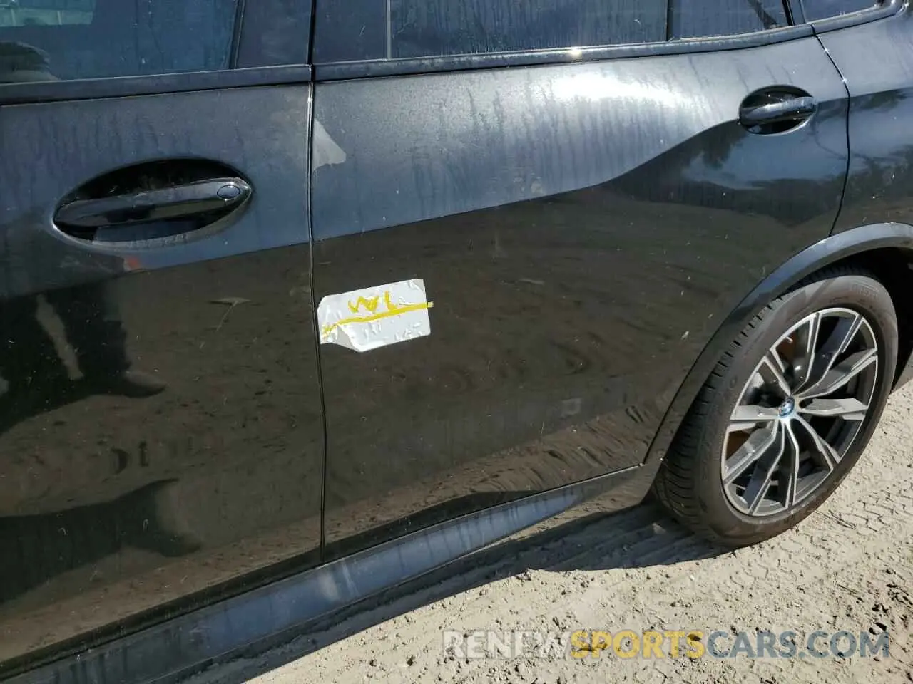 13 Photograph of a damaged car 5UX43EU07R9T58249 BMW X5 2024