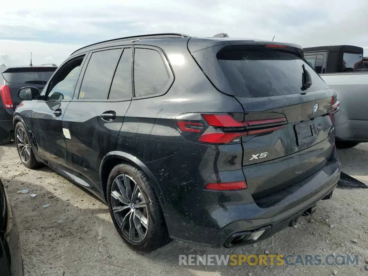 2 Photograph of a damaged car 5UX43EU07R9T58249 BMW X5 2024