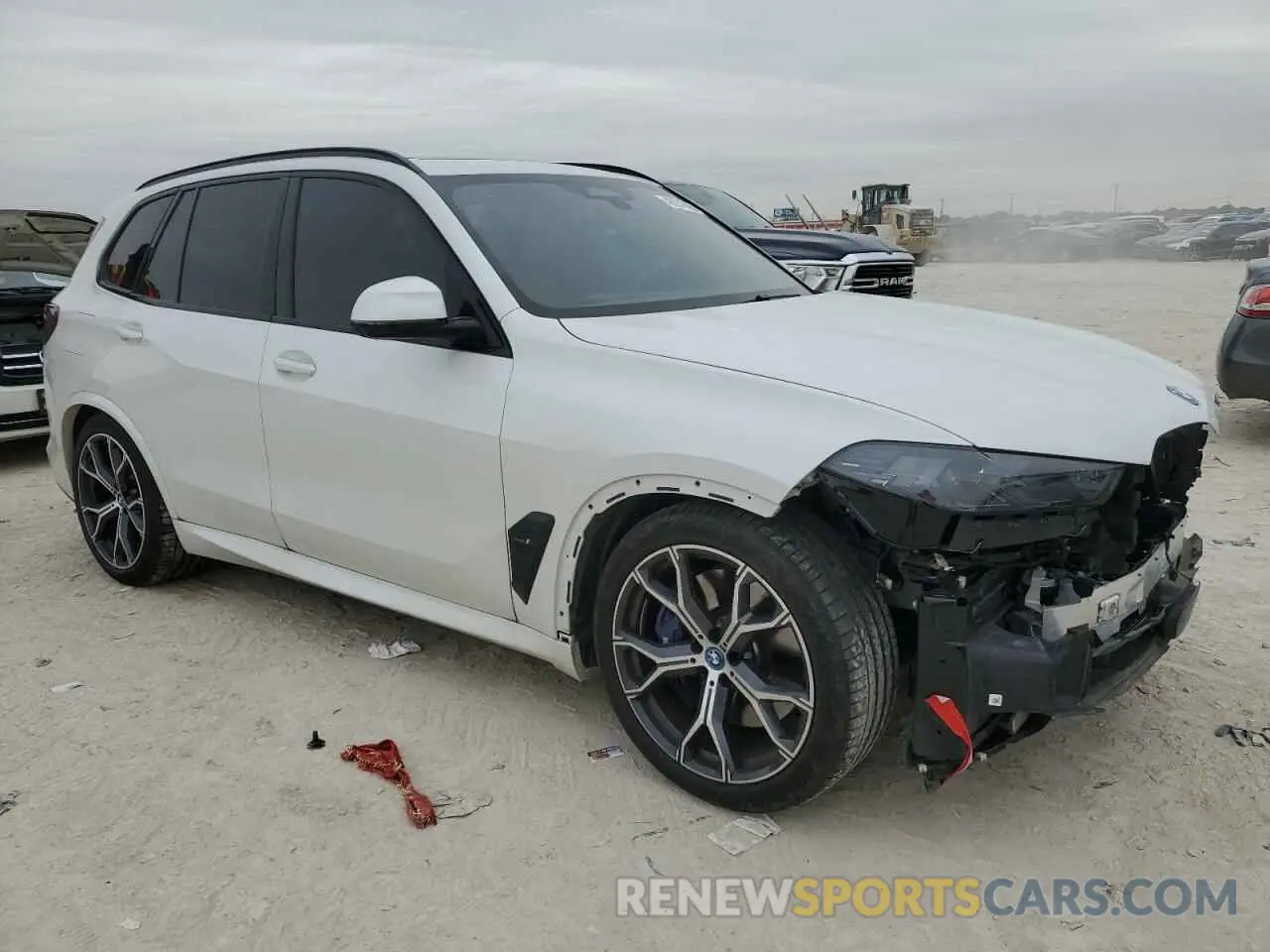4 Photograph of a damaged car 5UX43EU08R9S61979 BMW X5 2024