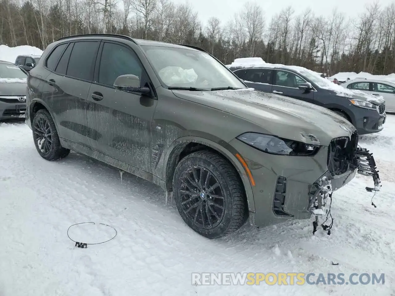 4 Photograph of a damaged car 5UX43EU08R9W07237 BMW X5 2024