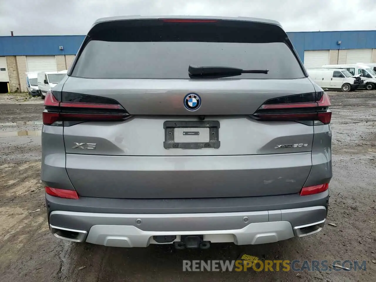 6 Photograph of a damaged car 5UX43EU09R9T80477 BMW X5 2024