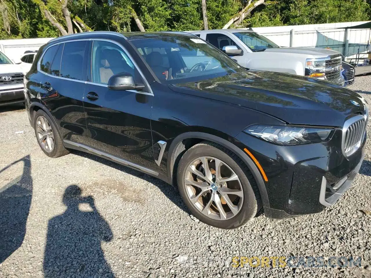 4 Photograph of a damaged car 5UX43EU0XR9T75658 BMW X5 2024