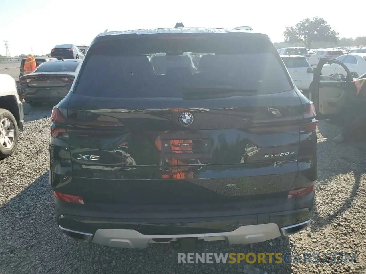 6 Photograph of a damaged car 5UX43EU0XR9T75658 BMW X5 2024