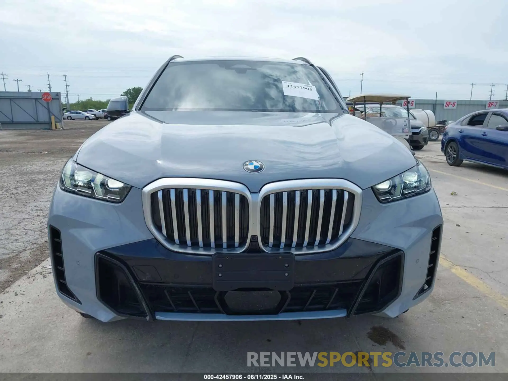 13 Photograph of a damaged car 5UX13EU01S9Y85163 BMW X5 2025