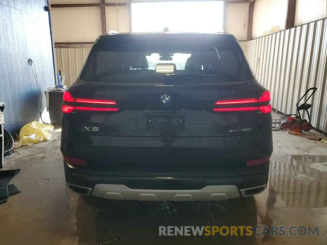 6 Photograph of a damaged car 5UX13EU04S9W30846 BMW X5 2025