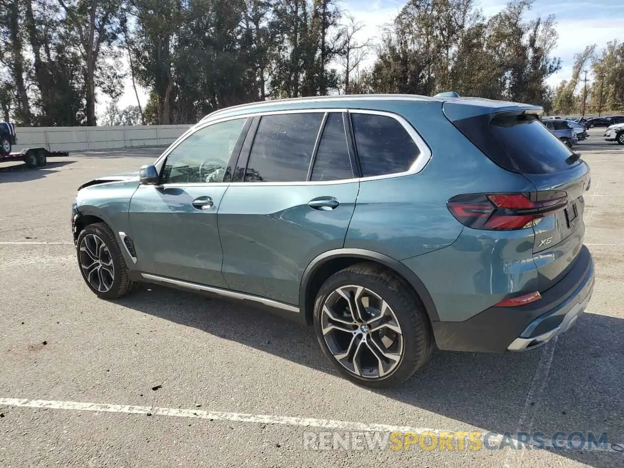 2 Photograph of a damaged car 5UX13EU04S9W39305 BMW X5 2025