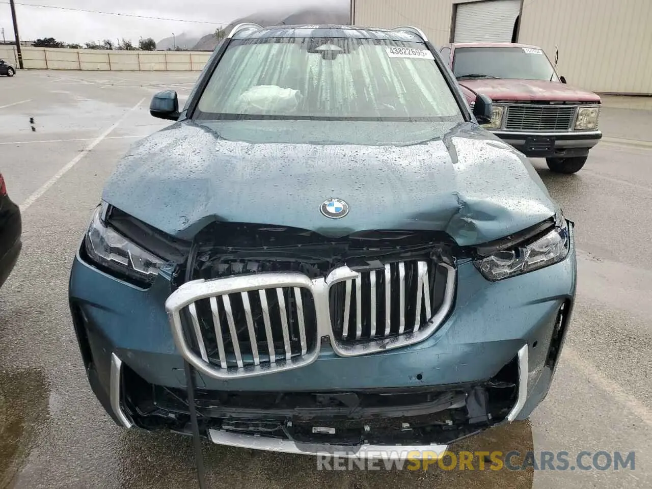 5 Photograph of a damaged car 5UX13EU04S9W39305 BMW X5 2025