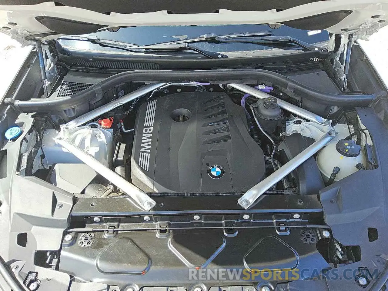 11 Photograph of a damaged car 5UX13EU04S9W59361 BMW X5 2025
