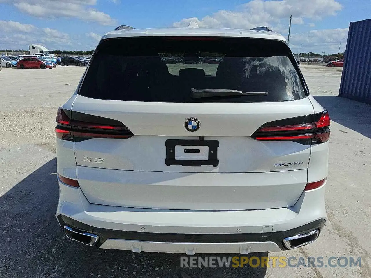 6 Photograph of a damaged car 5UX13EU04S9W59361 BMW X5 2025
