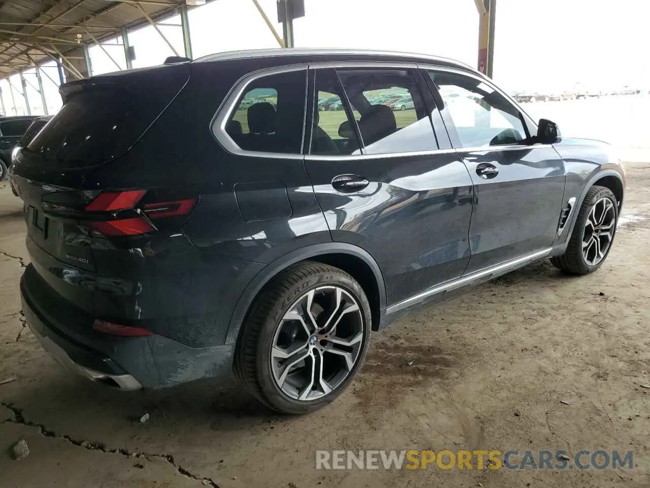 3 Photograph of a damaged car 5UX13EU05S9W65198 BMW X5 2025