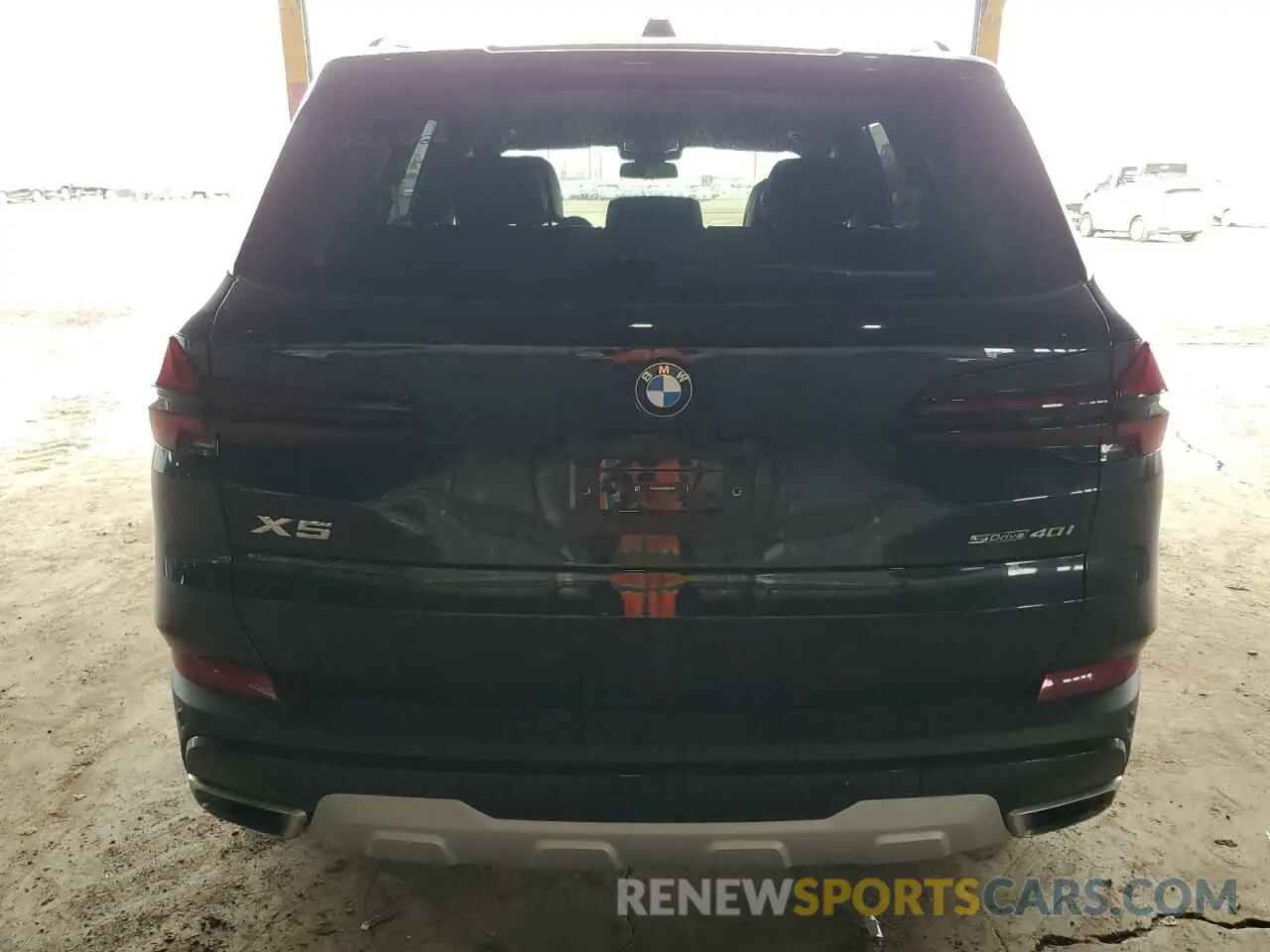 6 Photograph of a damaged car 5UX13EU05S9W65198 BMW X5 2025