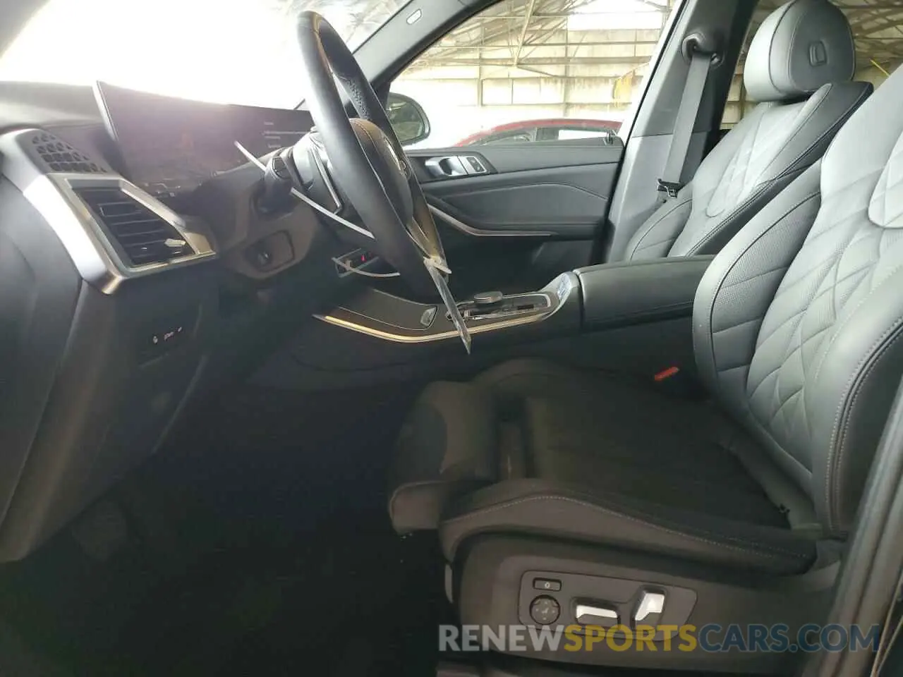7 Photograph of a damaged car 5UX13EU05S9W65198 BMW X5 2025