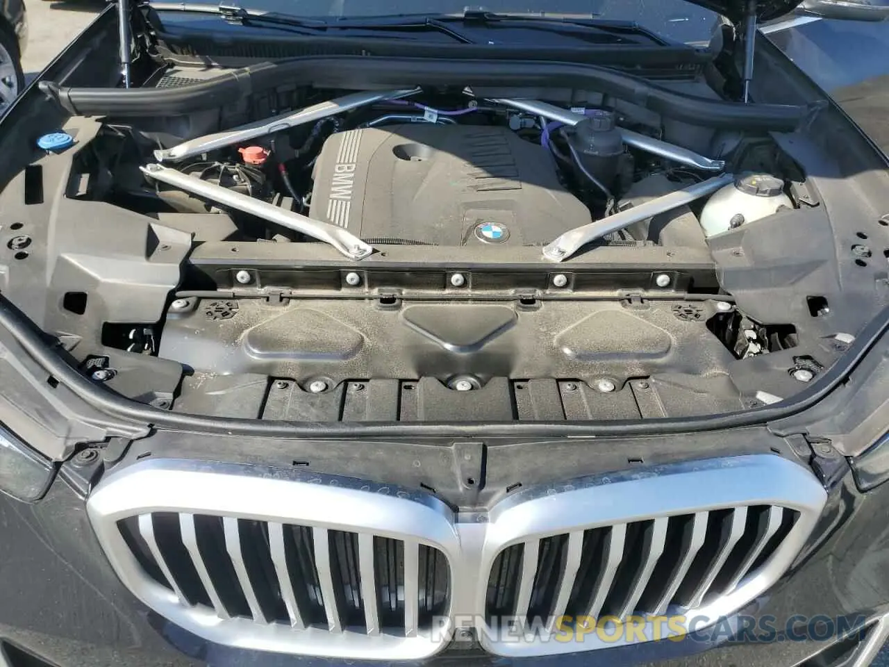12 Photograph of a damaged car 5UX13EU05S9W82678 BMW X5 2025